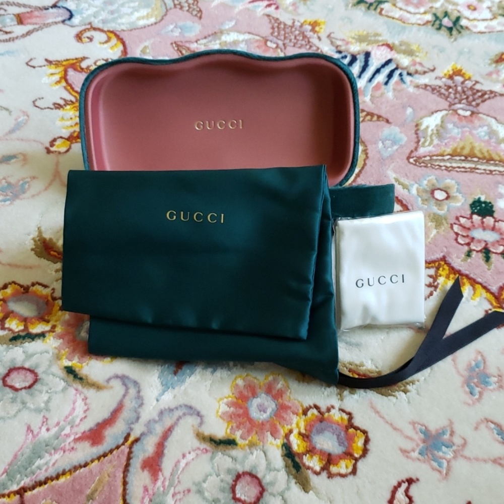 Sunglasses case